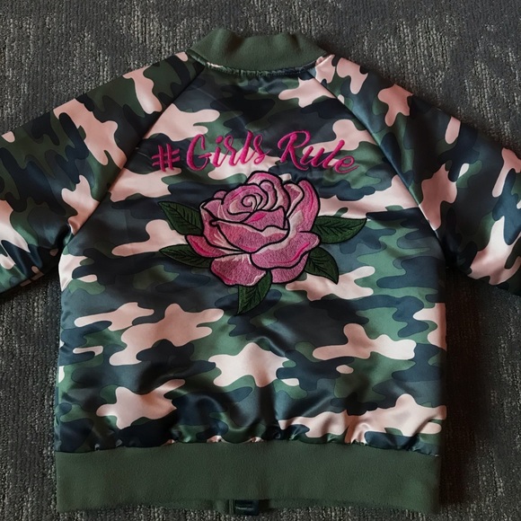 Girl’s Camo Bomber Jacket size 7/8 - Picture 4 of 12